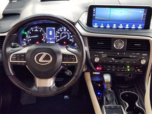 Used 2022 Lexus RX 350L Luxury image 26