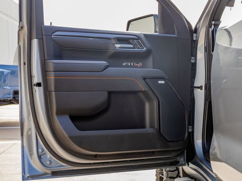 Used 2025 GMC Sierra 1500 AT4 w/ AT4 Premium Package image 36