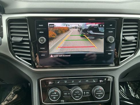 Used 2023 Volkswagen Atlas SE w/ Panoramic Sunroof Package image 20