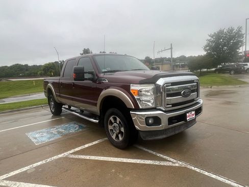 Used 2012 Ford F250 Lariat w/ Lariat Interior Pkg AWD/4WD image 4