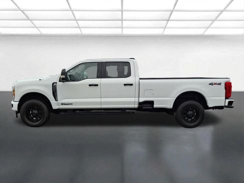Used 2024 Ford F350 XLT image 6