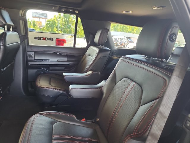 Used 2019 Ford Expedition Limited w/ Equipment Group 303A RWD image 18