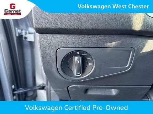 Certified 2023 Volkswagen Tiguan SE R-Line FWD image 36