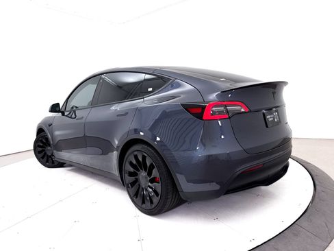 Used 2022 Tesla Model Y Performance AWD/4WD image 3