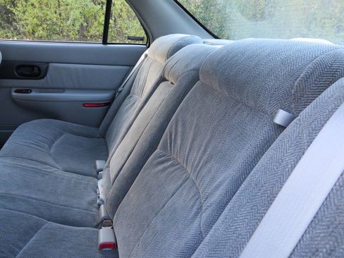 Used 2001 Buick Regal LS w/ Premium Pkg image 12