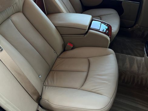 Used 2004 Maybach 57 image 42