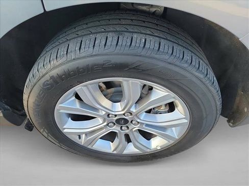 Used 2024 Ford Edge Titanium image 13