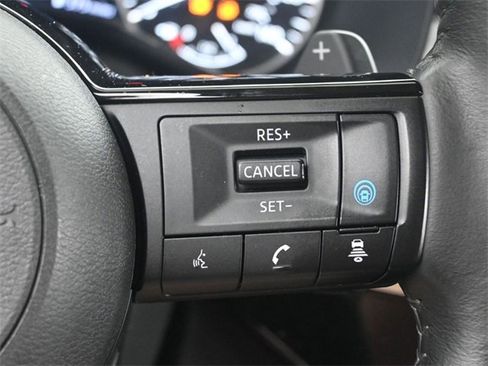 Used 2023 Nissan Pathfinder SL image 29