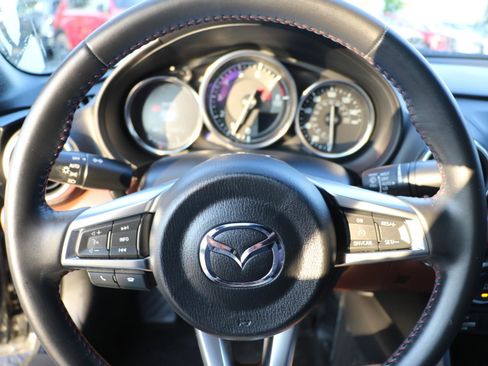 Used 2019 MAZDA MX-5 Miata RF Grand Touring w/ GT-S Package RWD image 14