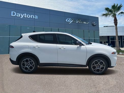 New 2025 Alfa Romeo Tonale image 2
