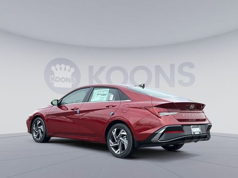 New 2026 Hyundai Elantra Limited image 4