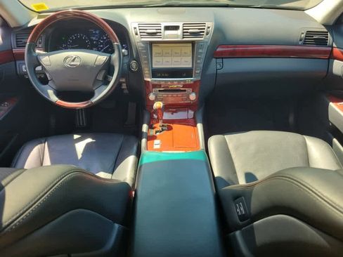 Used 2011 Lexus LS 460 L w/ Luxury Pkg AWD/4WD image 10