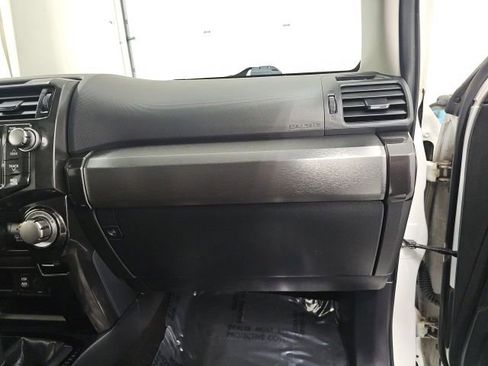 Used 2018 Toyota 4Runner TRD Pro AWD/4WD image 38