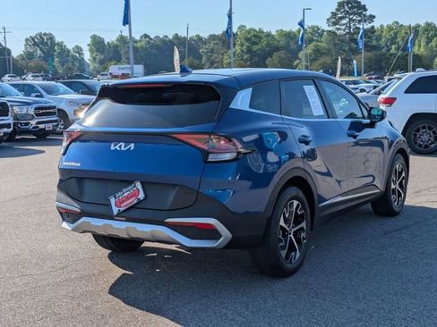 Used 2024 Kia Sportage EX FWD image 6