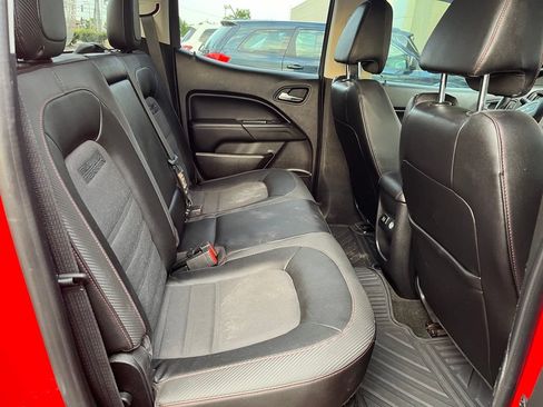 Used 2015 GMC Canyon SLE w/ All-Terrain Package AWD/4WD image 7