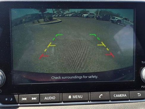 Used 2024 Nissan Sentra SV FWD image 18