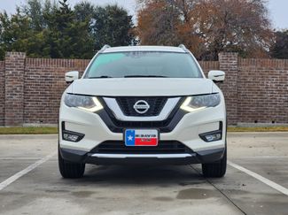 Used 2017 Nissan Rogue SL video 2
