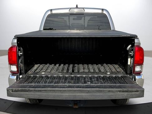 Used 2018 Toyota Tacoma SR5 image 26