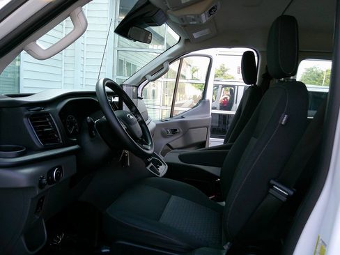 Used 2023 Ford Transit 350 XLT RWD image 9