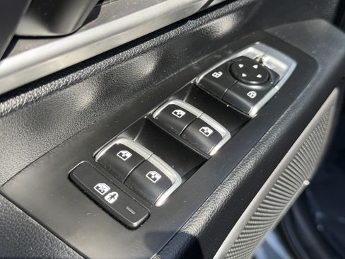 Certified 2024 Kia Telluride LX FWD image 14