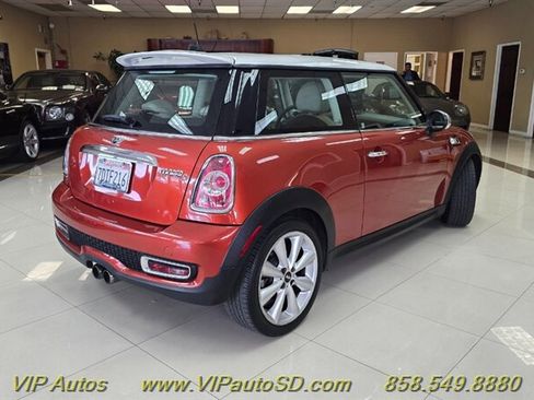Used 2011 MINI Cooper S FWD image 4