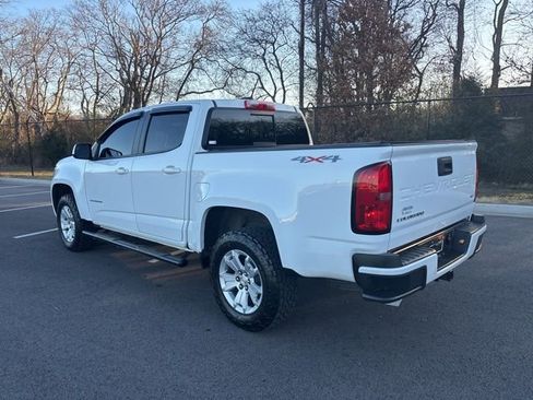 Used 2022 Chevrolet Colorado LT w/ LT Convenience Package image 3