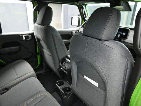 New 2026 Jeep Gladiator Sport image 36