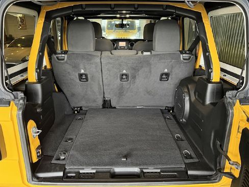 Used 2021 Jeep Wrangler Unlimited Sport AWD/4WD image 28