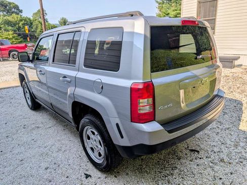 Used 2016 Jeep Patriot Sport w/ Power Value Group AWD/4WD image 9