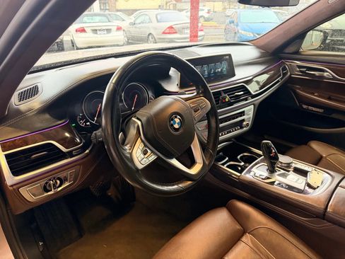Used 2016 BMW 750i xDrive image 22
