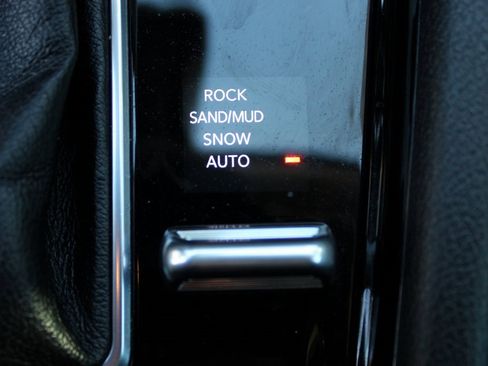 Used 2022 Jeep Compass Trailhawk w/ Trailhawk Convenience Group image 38