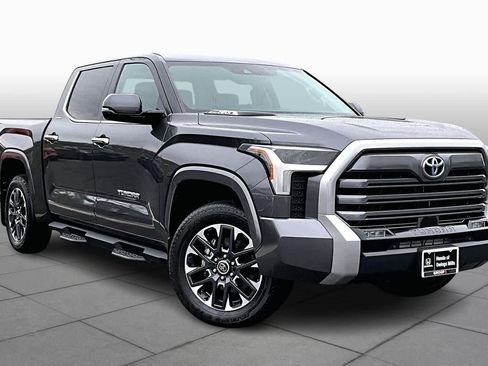 Used 2024 Toyota Tundra Limited image 2