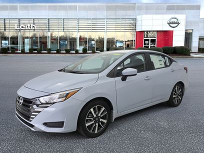 New 2025 Nissan Versa SV w/ Trunk Package
