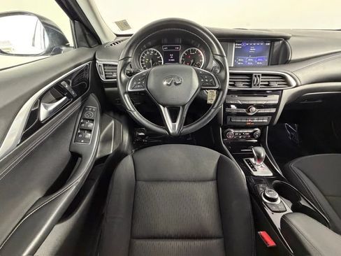 Used 2017 INFINITI QX30 FWD image 26