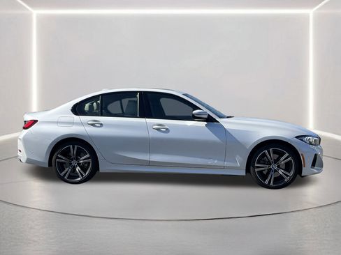 Used 2023 BMW 330i Sedan w/ Premium Package image 29