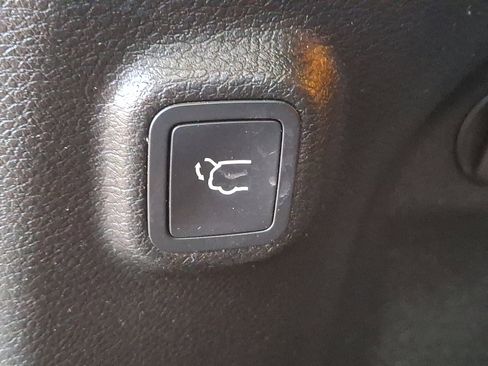 Certified 2022 Jeep Cherokee Trailhawk w/ Sound & Nav Group image 30