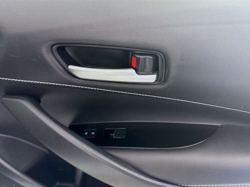 Used 2020 Toyota Corolla SE w/ Carpet Mat Package image 31