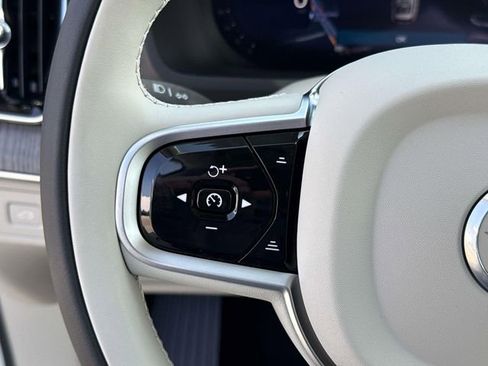 New 2026 Volvo XC90 B6 Ultra w/ Protection Package image 24