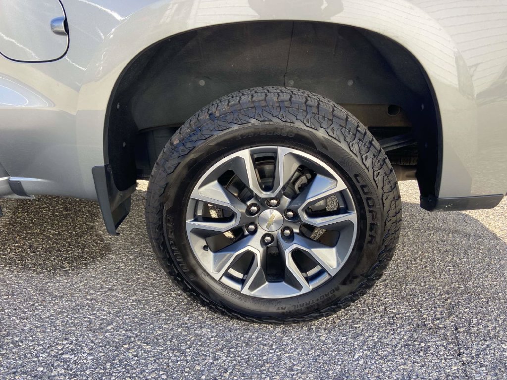 Used 2024 Chevrolet Silverado 1500 LT w/ Z71 Off-Road Package AWD/4WD image 10