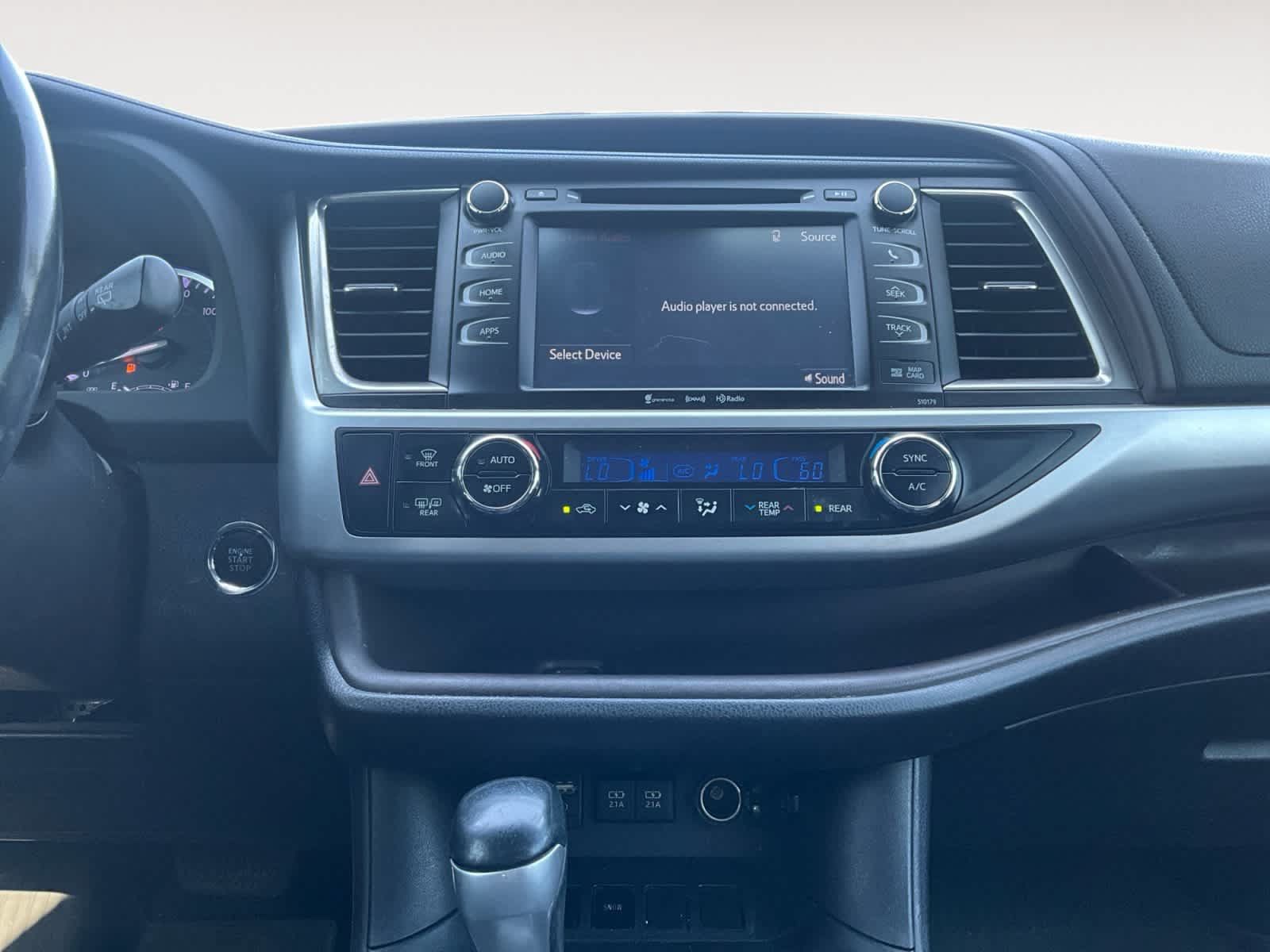 Used 2018 Toyota Highlander XLE FWD image 11