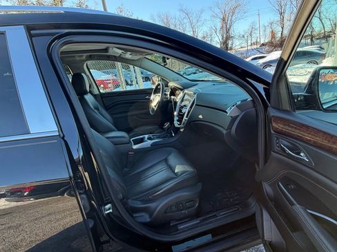 Used 2016 Cadillac SRX Luxury w/ Driver Awareness Package image 12