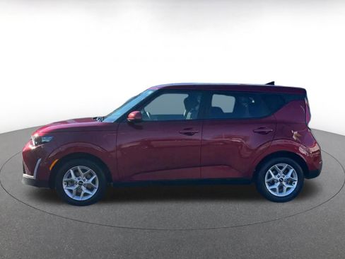 Used 2025 Kia Soul LX w/ LX Technology Package image 9