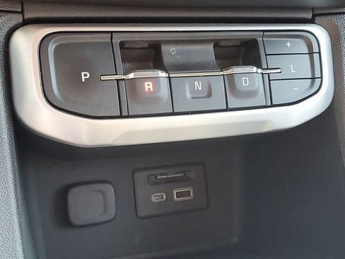 Certified 2023 GMC Acadia SLT AWD/4WD image 31