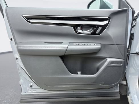 Used 2025 Honda CR-V EX-L image 9