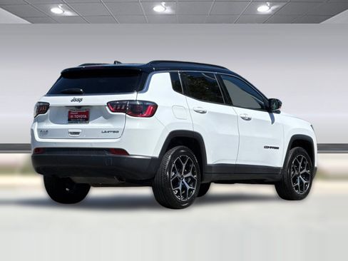 Used 2025 Jeep Compass Limited AWD/4WD image 9