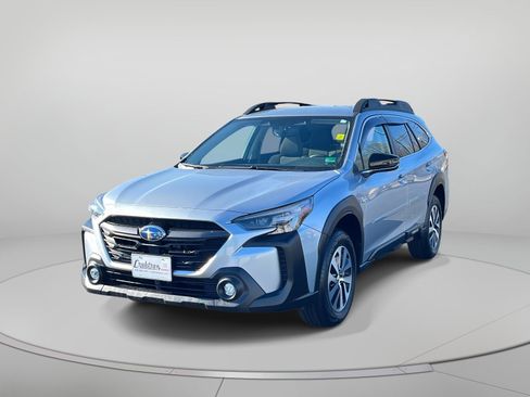 Used 2024 Subaru Outback Premium image 8