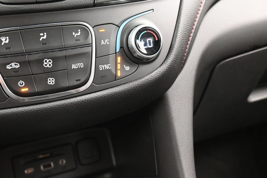Used 2024 Chevrolet Equinox RS w/ RS Leather Package FWD image 32