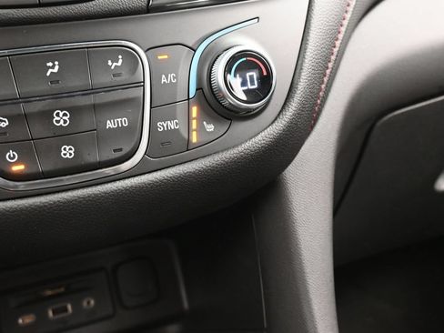 Used 2024 Chevrolet Equinox RS w/ RS Leather Package FWD image 32