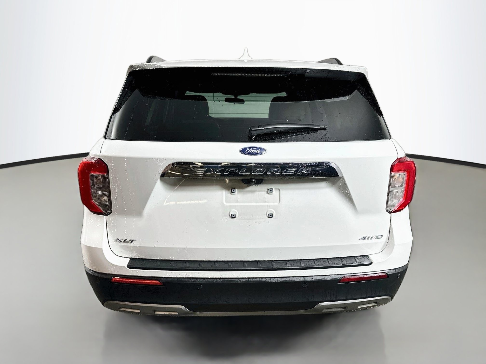 Used 2023 Ford Explorer XLT w/ Equipment Group 202A AWD/4WD image 6