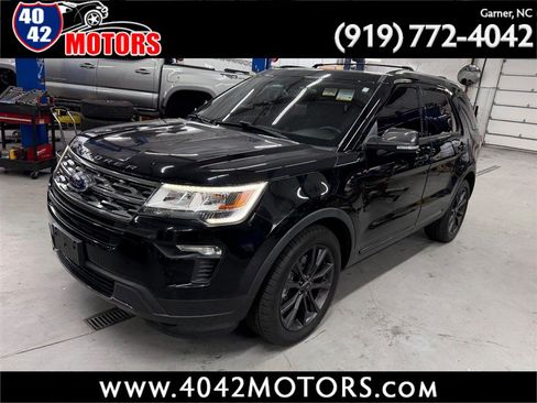 Used 2018 Ford Explorer XLT w/ Equipment Group 202A FWD image 1
